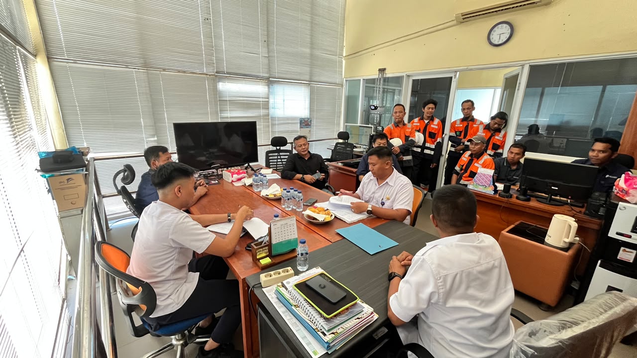 Tingkatkan Keselamatan dan Kualitas Pelayanan Kapal, KSOP Kelas IV Tanjung Pandan Gelar Evaluasi Berkala Semester I Tahun 2026 Pemanduan dan Penundaan Kapal